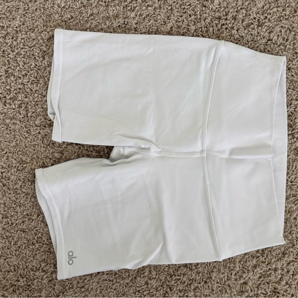 Alo White Biker Shorts